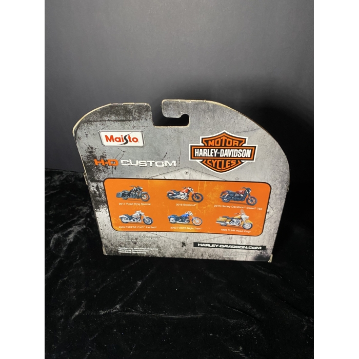 Maisto Harley-Davidson 2009 FXDFSE CVO Fat Bob Diecast Motorcycle 1:18 Scale Series 36 - Image 8