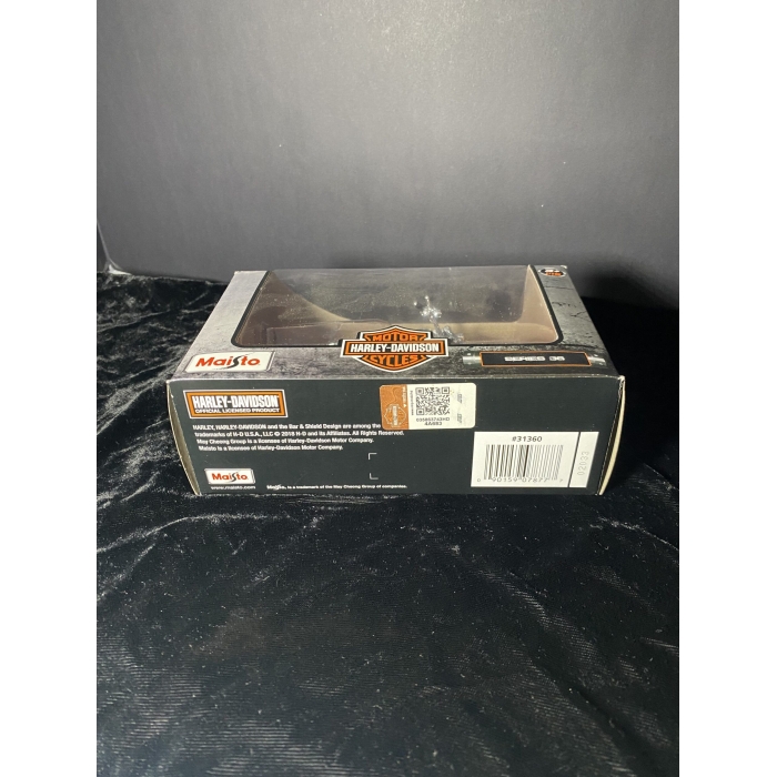 Maisto Harley-Davidson 2009 FXDFSE CVO Fat Bob Diecast Motorcycle 1:18 Scale Series 36 - Image 10