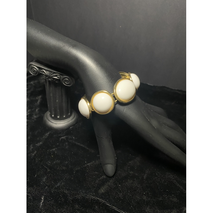 Monet Gold Tone Necklace, Bracelet, and Earrings - Image 9