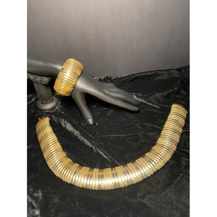 Retro Gold Tone Cleopatra Choker And Wrist Cuff Bracelet - Image 10