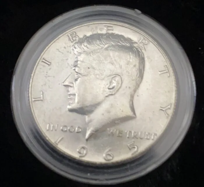 (1) 1965 & (1) 1966 Kennedy Half Dollars in Mint State - Image 6