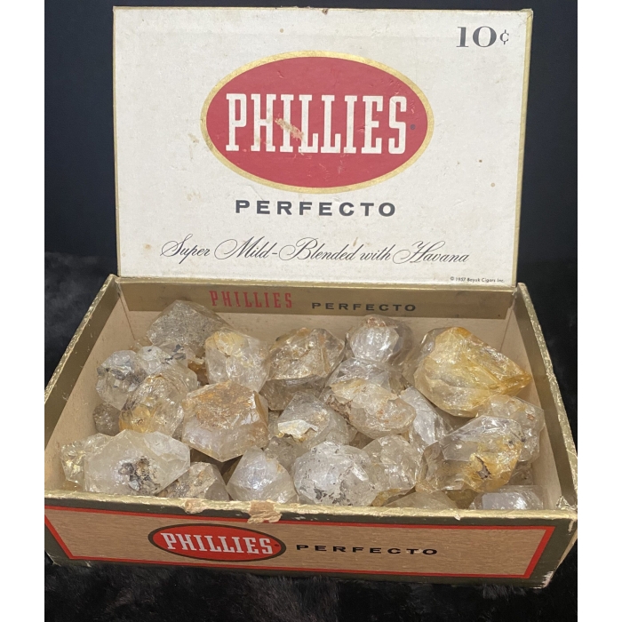 Box Filled with Herkimer Diamonds For Sale- Excavated by hand in the 1960's - Image 15
