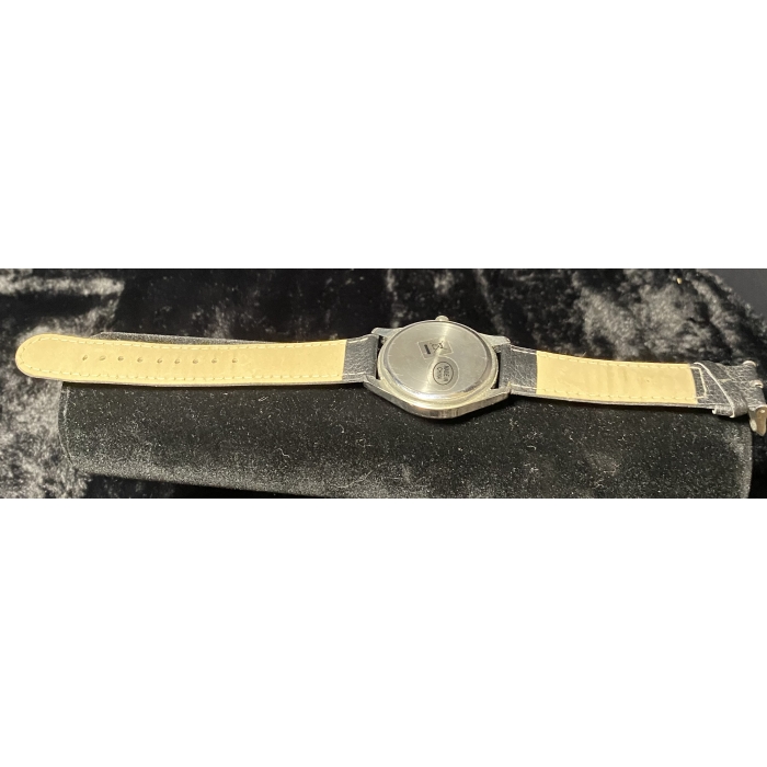 Eiger Hand-Made Analog Watch - Image 5