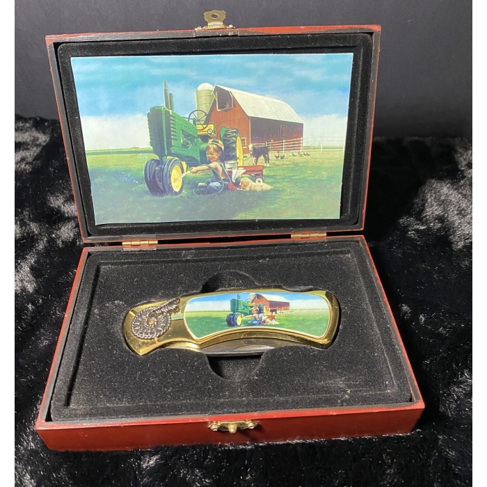 Green Tractor & Boy Collector Pocket Knife With Red Display Box