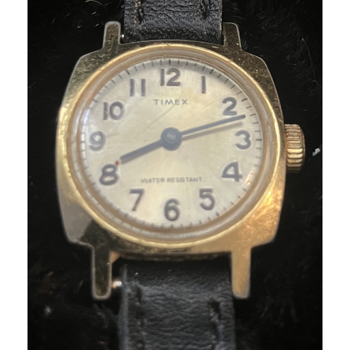 Vintage Timex Gold Tone Womens Watch - Image 11