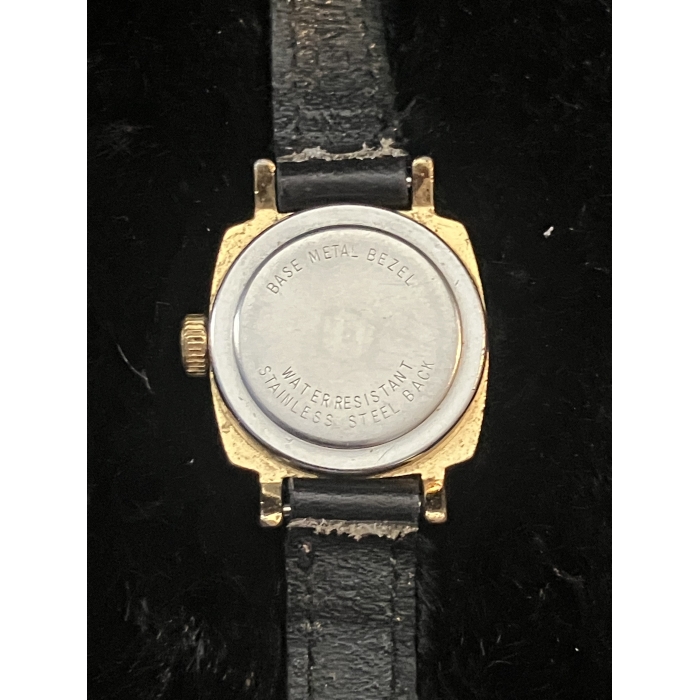 Vintage Timex Gold Tone Womens Watch - Image 7