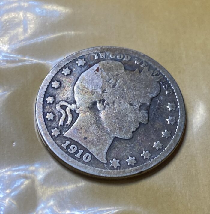 1910 Barber dime coin close-up