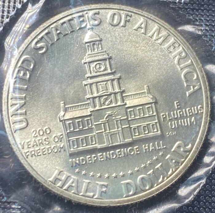 1976 U.S. Independence Hall half dollar coin.