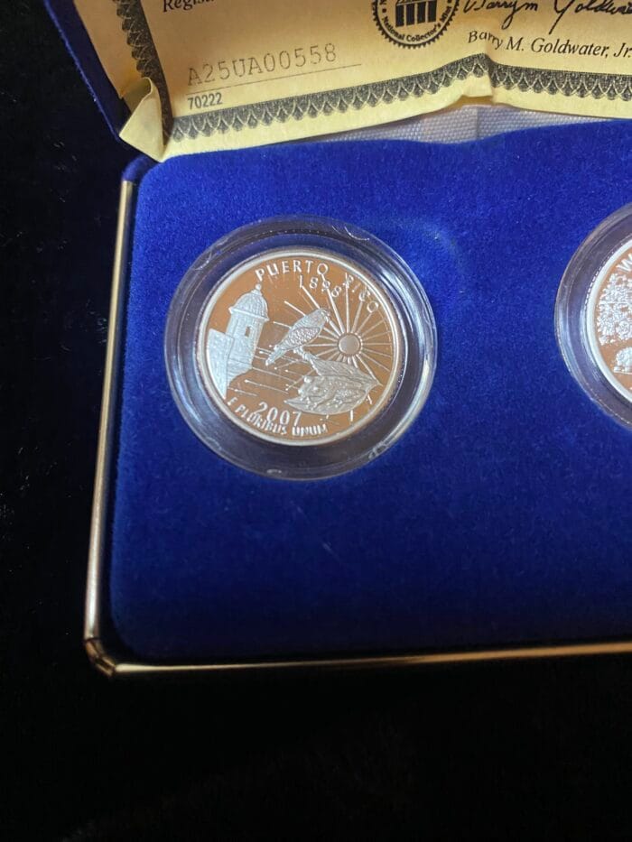 Puerto Rico commemorative coin 2007, blue velvet case