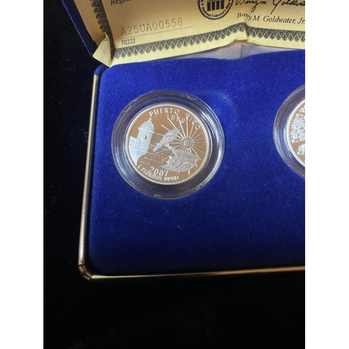 Puerto Rico commemorative coin 2007, blue velvet case