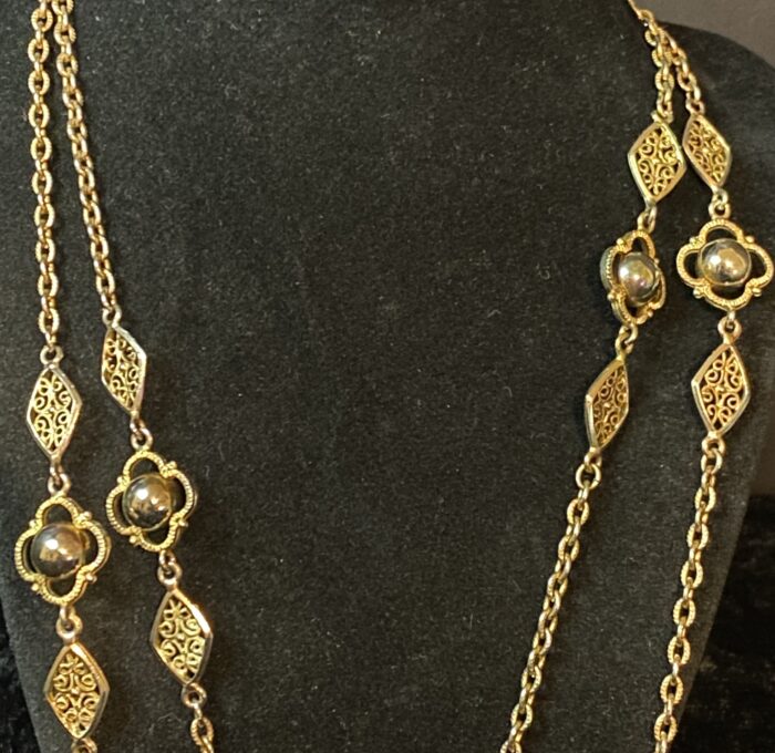 vintage 25 inch gold tone necklace2