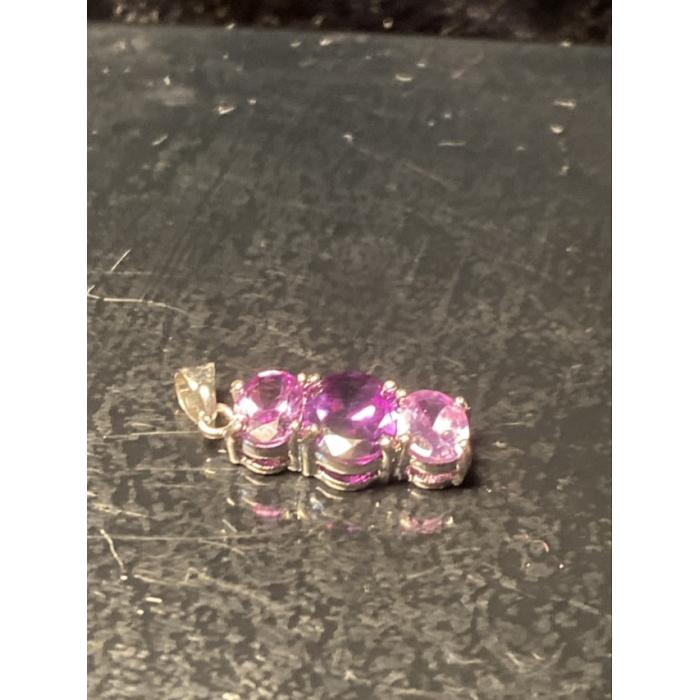 oval faceted purpleviolet amethyst pendant set in 18kgp, featuring a 3 natural and authentic gemstones7